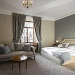 Aparthotel Zamek Karpniki Schloss Fischbach