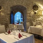 Zamek Karpniki Schloss Fischbach アパートホテル 4*