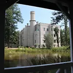 Aparthotel Zamek Karpniki Schloss Fischbach 4*