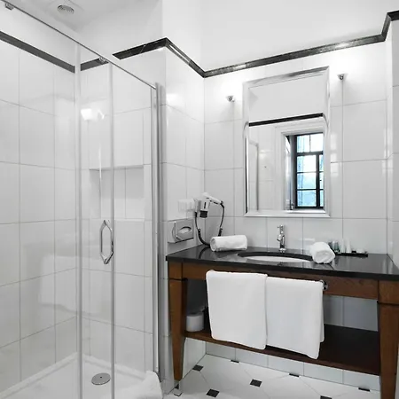 Aparthotel Zamek Karpniki Schloss Fischbach 4*