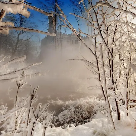 Zamek Karpniki Schloss Fischbach Apart-hotel
