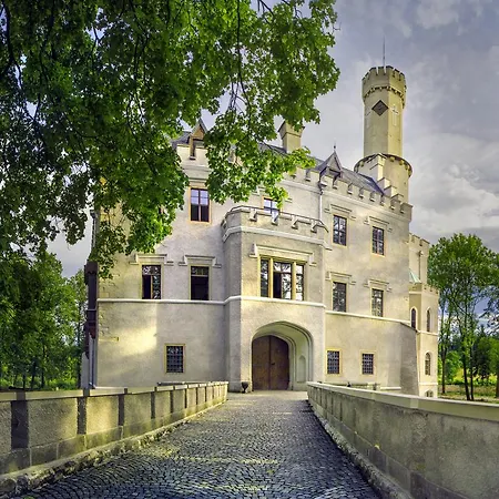 Zamek Karpniki Schloss Fischbach 아파트호텔 4*