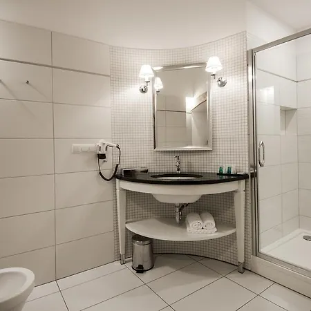 Aparthotel Zamek Karpniki Schloss Fischbach