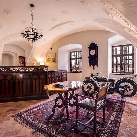 Apart-hotel Zamek Karpniki Schloss Fischbach