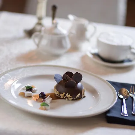 Zamek Karpniki Schloss Fischbach 4*