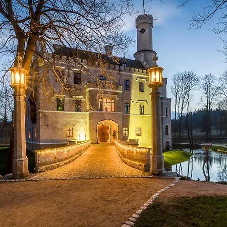 Zamek Karpniki Schloss Fischbach 4* 웜니차