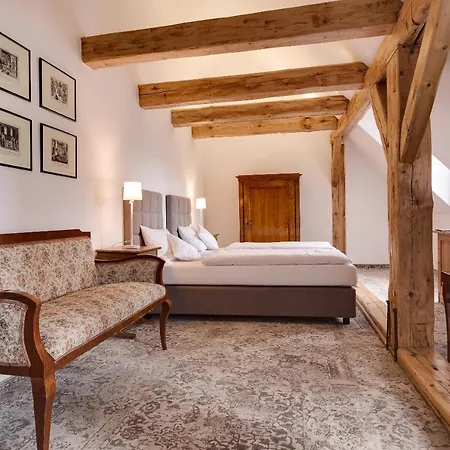 Aparthotel Zamek Karpniki Schloss Fischbach Lomnica (Jelenia Gora)