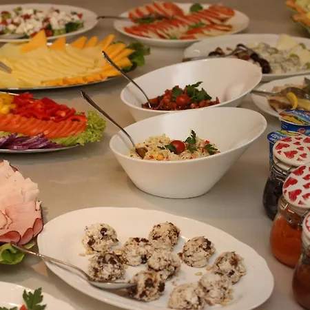 Zamek Karpniki Schloss Fischbach 아파트호텔