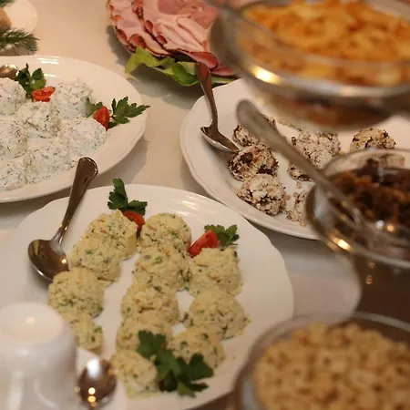 Apart-hotel Zamek Karpniki Schloss Fischbach 4*