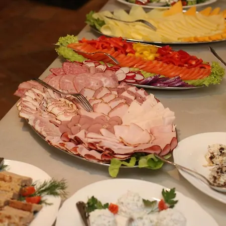 Zamek Karpniki Schloss Fischbach 아파트호텔