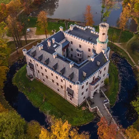 Zamek Karpniki Schloss Fischbach 4* Lomnica (Jelenia Gora)