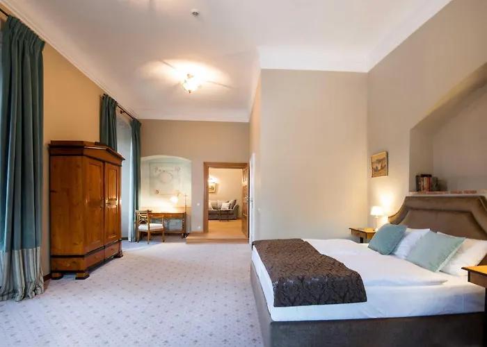 Zamek Karpniki Schloss Fischbach Апарт-отель 4*