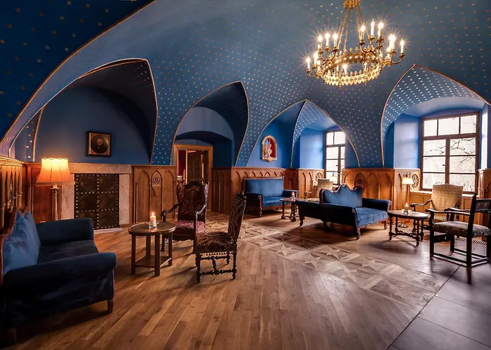 Zamek Karpniki Schloss Fischbach 公寓式酒店