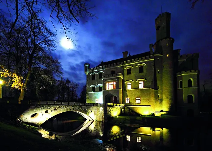 Zamek Karpniki Schloss Fischbach 4* Lomnica (Jelenia Gora)