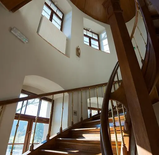 Ξενοδοχείο με διαμερίσματα Zamek Karpniki Schloss Fischbach Lomnica (Jelenia Gora)