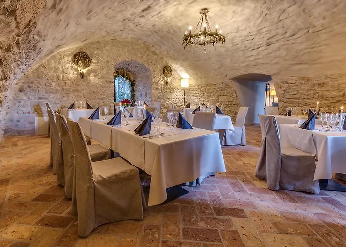 Zamek Karpniki Schloss Fischbach Lomnica (Jelenia Gora)