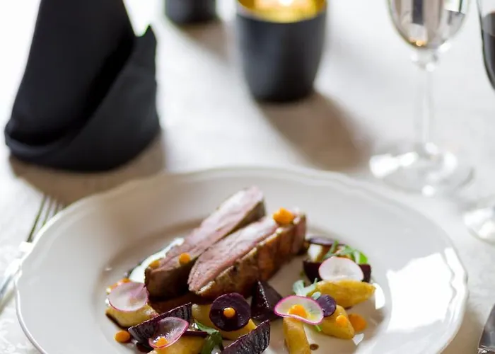 Zamek Karpniki Schloss Fischbach 公寓式酒店 鲁穆尼卡