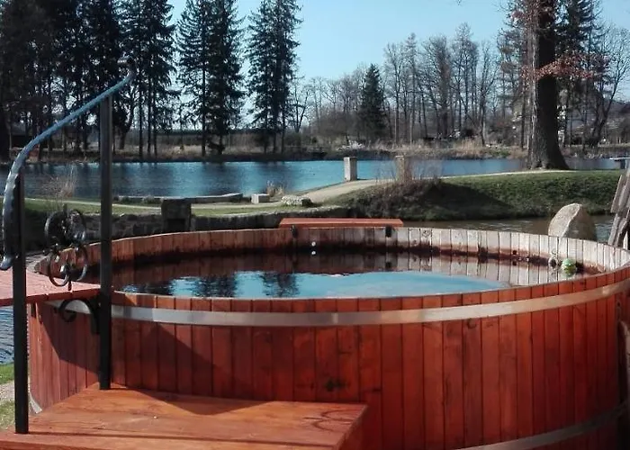 Zamek Karpniki Schloss Fischbach Апарт-отель