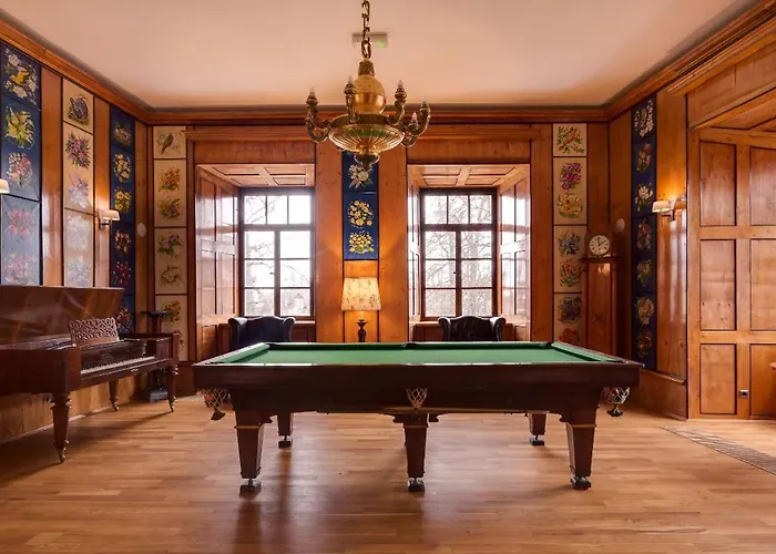 Zamek Karpniki Schloss Fischbach 4* Lomnica (Jelenia Gora)