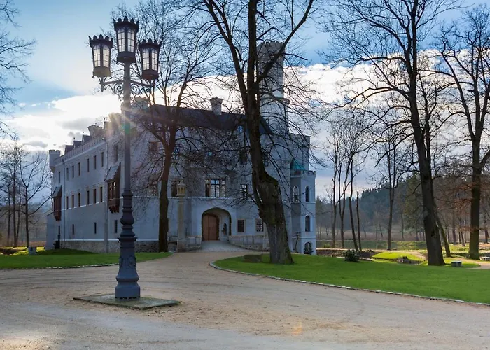 Zamek Karpniki Schloss Fischbach Апарт-отель