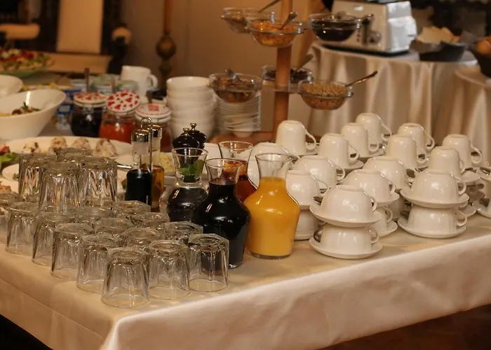 Zamek Karpniki Schloss Fischbach 4* Lomnica (Jelenia Gora)