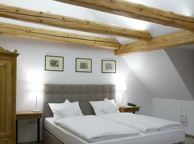 Zamek Karpniki Schloss Fischbach 公寓式酒店