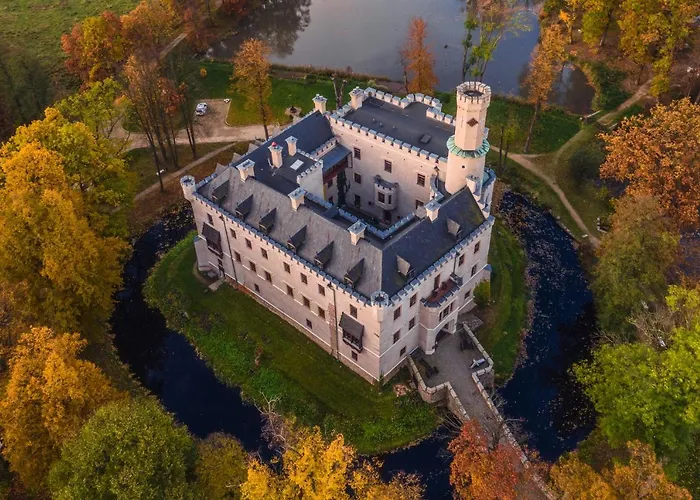 Zamek Karpniki Schloss Fischbach 4* Lomnica (Jelenia Gora)